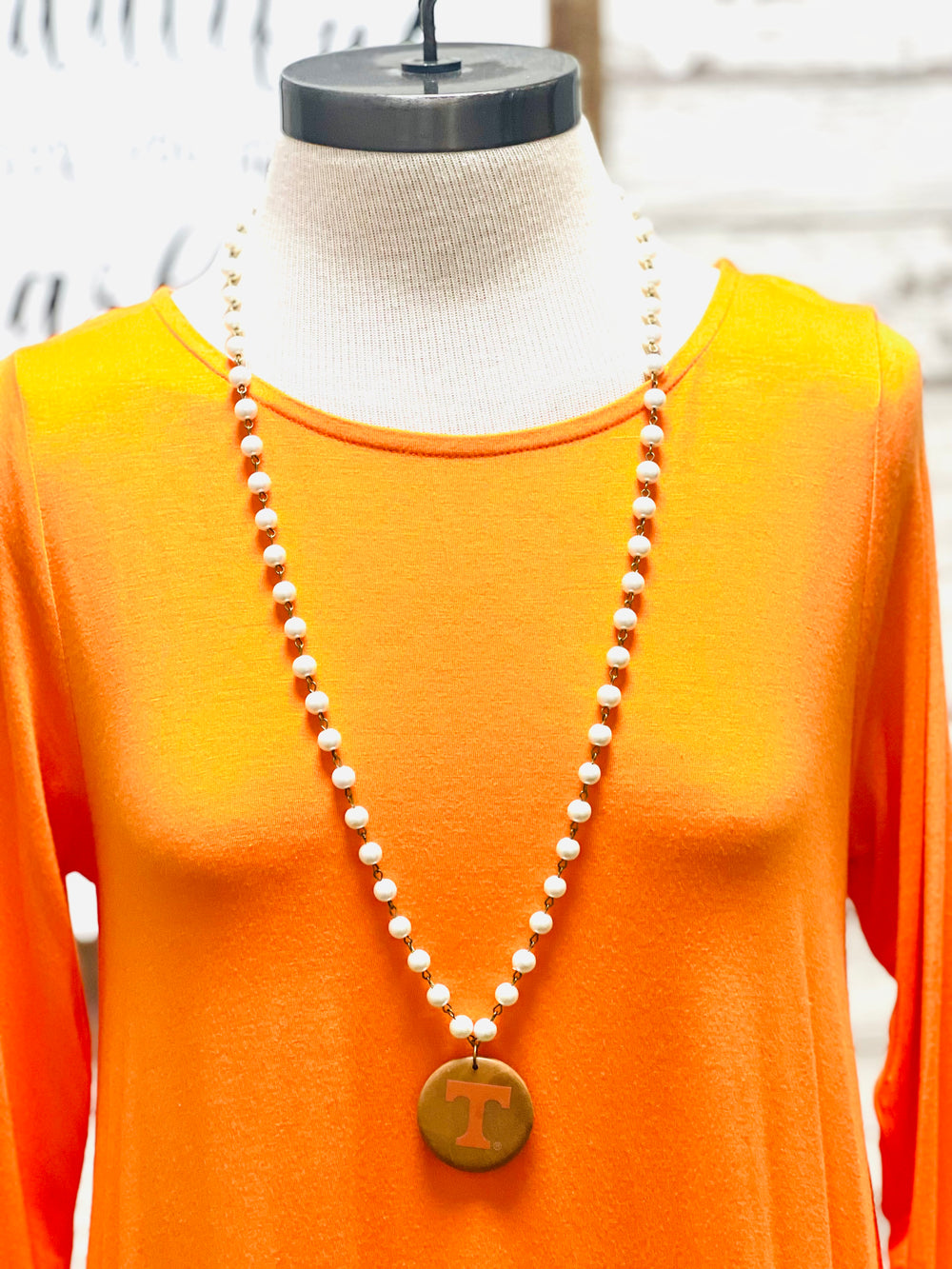 Pearl & Wood Licensed Tennessee Necklace
