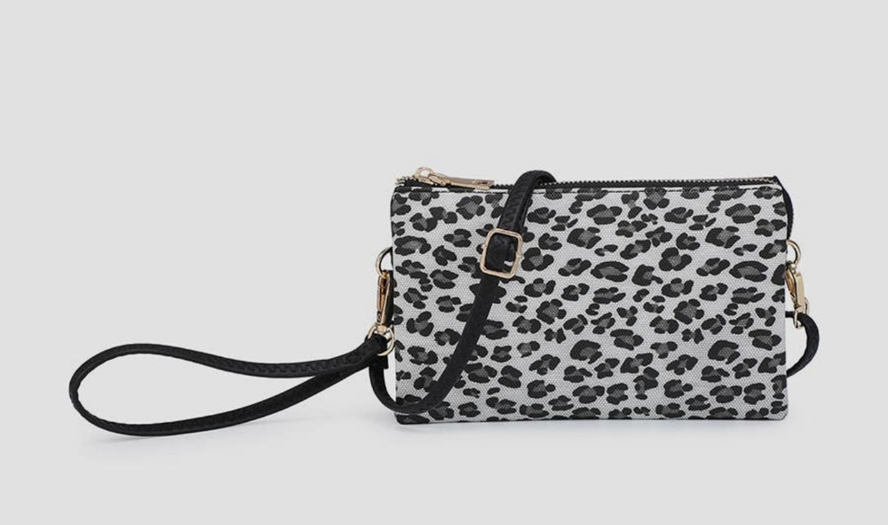 Cheetah Crossbody/Wristlet