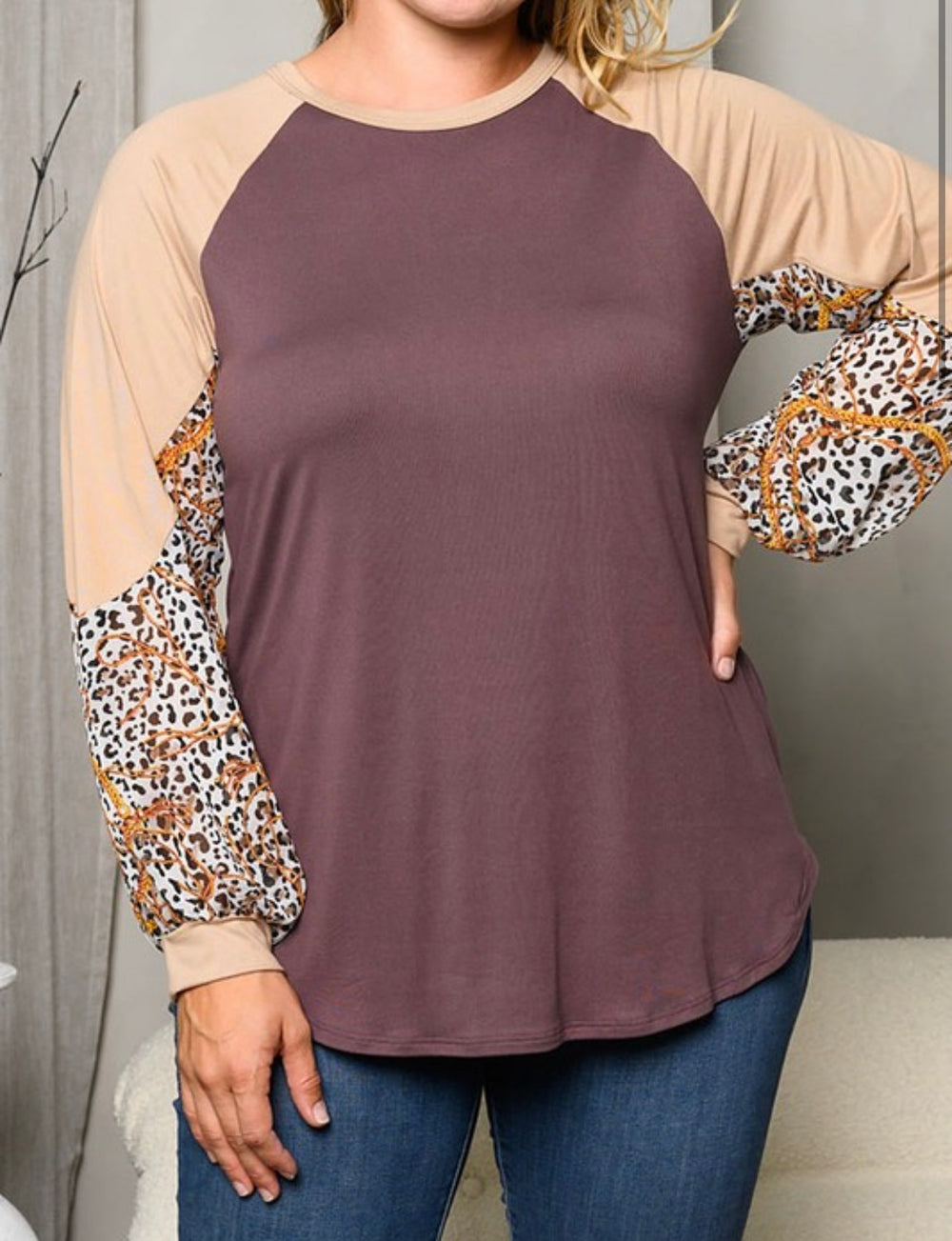Curvy~ Animal Print Balloon Sleeve Top