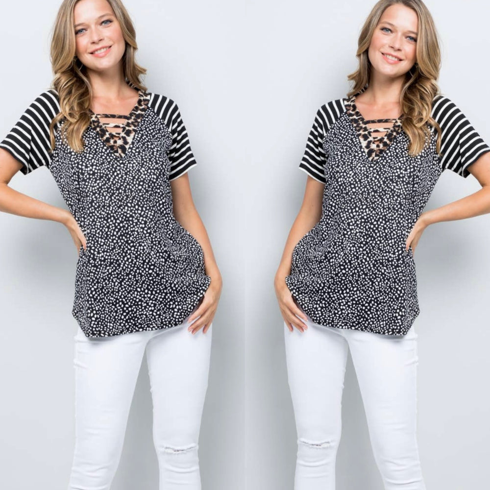 Curvy ~ V-Neck Mix Print Top